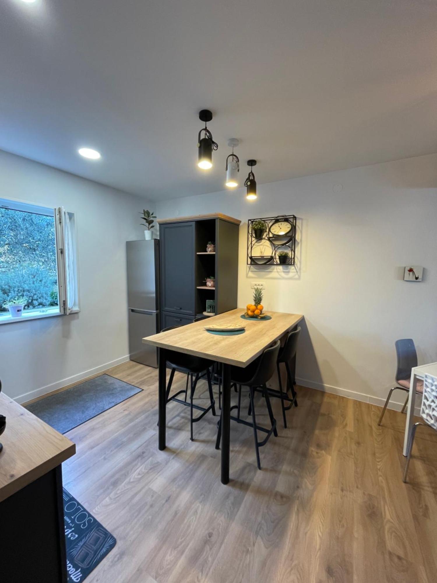 Apartman “Gust” โพลเช ภายนอก รูปภาพ