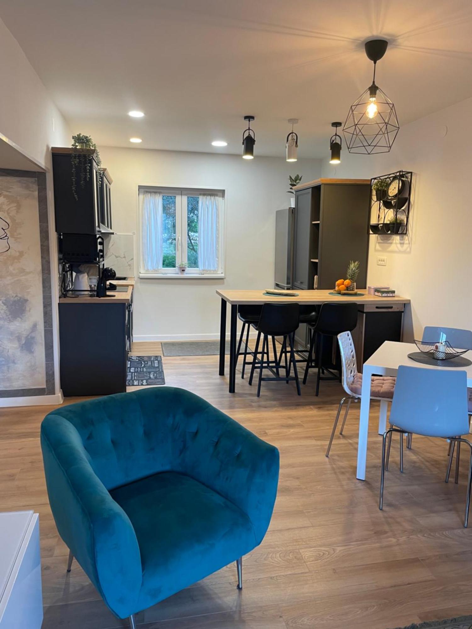 Apartman “Gust” โพลเช ภายนอก รูปภาพ